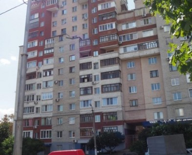 Офис 35м2 на 1-м этаже под отделку в центральной части города