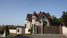 Фото красивый дом-замок 300 м2 рядом с белгородом