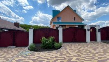 Фото яркий и эмоциональный полностью благоустроенный коттедж 180м2 + гараж в мкр. новый