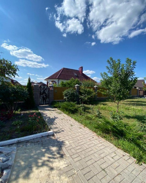 Фотография 13 - Меблированный дом 180 м2 с ГАРАЖОМ,БАНЕЙ,ГОСТЕВЫМ ДОМОМ в Таврово