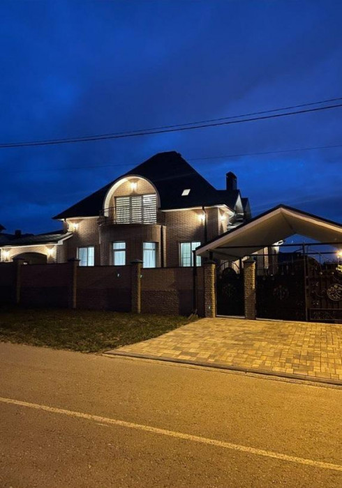 Фотография 17 - Новый  5-к  ДОМ  из КЕРАМОБЛОКА 200 м2 с МЕБЕЛЬЮ . ГАРАЖОМ и БАЛКОНОМ ПОД КЛЮЧ в ТАВРОВО
