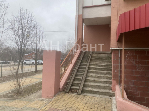 Фотография 2 - Продаётся  коммерческое  помещение 181 м2  ул.Бульвар Юности 23