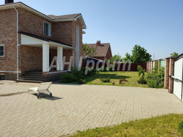 Фотография 6 - Благоустроенный ЖИЛОЙ 5-ком КОТТЕДЖ 230 м2 с МЕБЕЛЬЮ. ГАРАЖОМ и САДОМ в Новосадовый 16/1