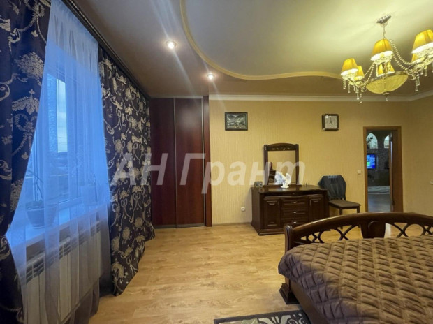 Фотография 46 - Жилой 6-ком КОТТЕДЖ 200 м2 с ГАРАЖОМ ,БАНЕЙ и ГОСТЕВЫМ ДОМОМ в СТРЕЛЕЦКОЕ-23а
