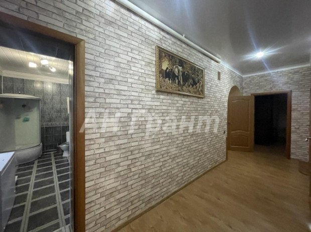 Фотография 50 - Жилой 6-ком КОТТЕДЖ 200 м2 с ГАРАЖОМ ,БАНЕЙ и ГОСТЕВЫМ ДОМОМ в СТРЕЛЕЦКОЕ-23а
