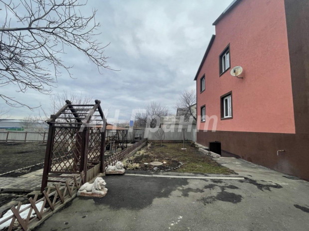 Фотография 5 - Жилой 6-ком КОТТЕДЖ 200 м2 с ГАРАЖОМ ,БАНЕЙ и ГОСТЕВЫМ ДОМОМ в СТРЕЛЕЦКОЕ-23а