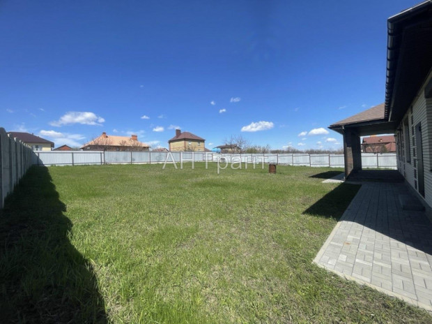 Фотография 16 - Новый  4х-комнатный КОТТЕДЖ 150 м2 с ГАРАЖОМ  и ПОЛНЫМ БЛАГОУСТРОЙСТВОМ территории в мкр Таврово-6