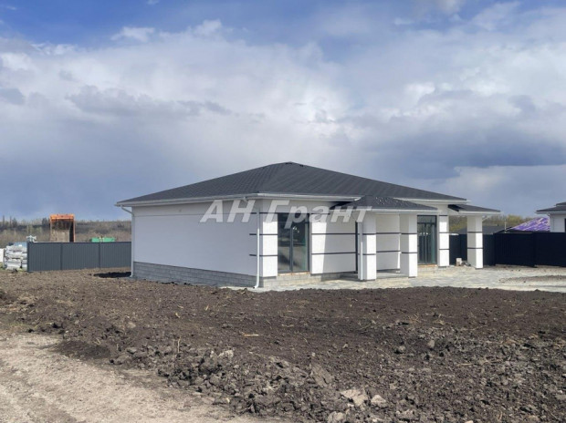 Фотография 4 - Дизайнерский НОВЫЙ 4х-к ДОМ 120 м2 с ГАРАЖОМ И НАВЕСОМ , БЛАГОУСТРОЙСТВОМ УЧАСТКА и ЗАБОРОМ в мкр НАСЛЕДИЕ